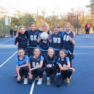 Staff vs Year 6 Netball Match